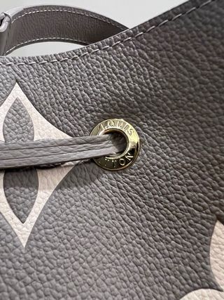 Louis Vuitton NéoNoé MM bicolor Tourtere