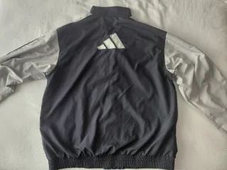 Chaqueta Adidas Gris y Azul Marino