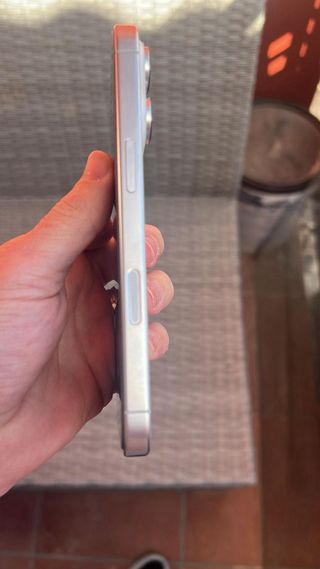 iPhone 16 Pro 256GB Blanco Titanio Libre