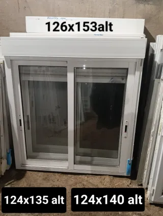 Ventana aluminio corredera 126x153