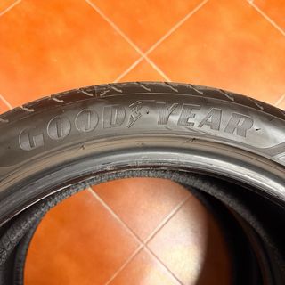 Ruedas Neumáticos GoodYear Dos unidades 215/45R18