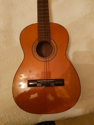 Guitarra Clásica Pequeña