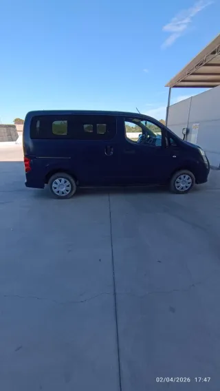 Nissan NV200 2010