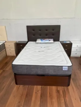 Canapés y colchónes nuevos