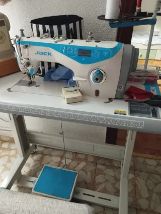 Máquina de coser JACK A5