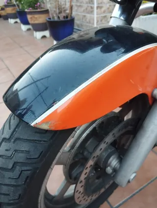 Hyosung Aguila 125cc Cruiser Naranja/Negro