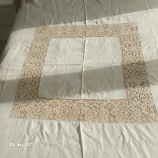 Tovaglia rotonda in lino beige