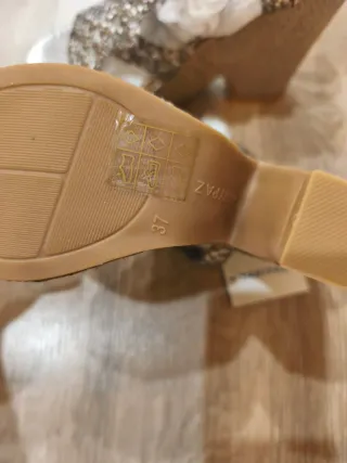 Sandalias nuevas, número 37