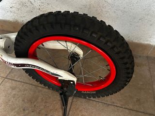 Bicicleta de equilibrio Monty Roja y Blanca