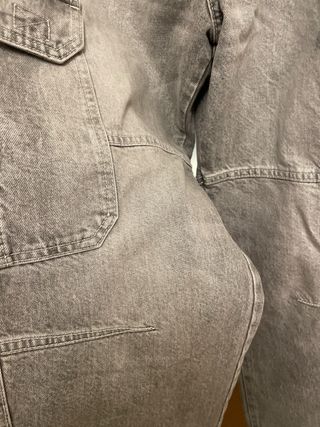 Pantalones cargo Bershka grises talla 36 de adulto