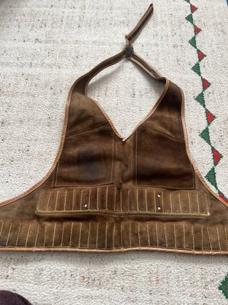 Chaleco de caza de cuero marrón