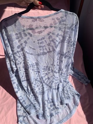 Blusa Talía XL con hombros de lentejuelas