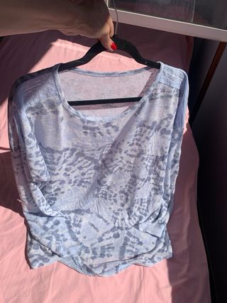 Blusa Talía XL con hombros de lentejuelas