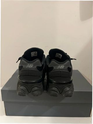 New Balance 9060 Triple Black Talla 38