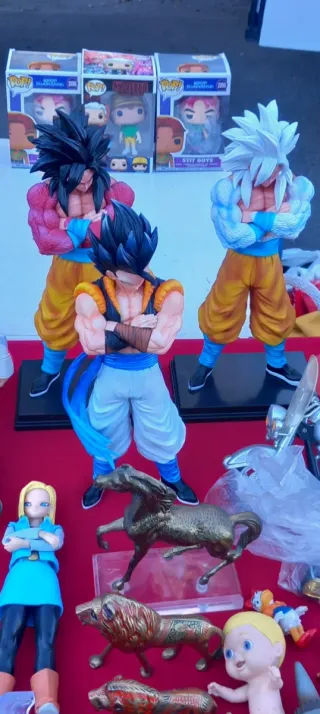 Figuras grandes de plástico