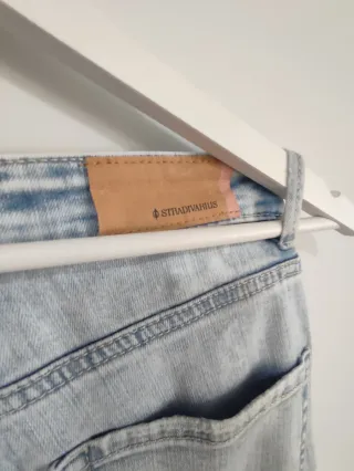 Pantalón vaquero Stradivarius  talla 36