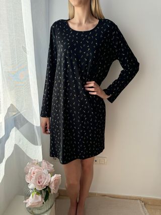 Vestido Kiabi negro flores talla XL