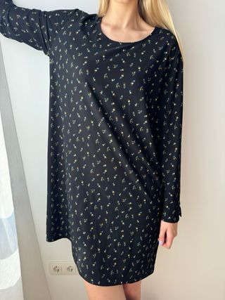 Vestido Kiabi negro flores talla XL