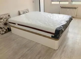 Canapés y colchones nuevos