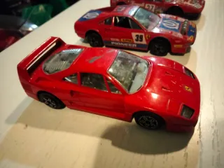 3 Ferraris Bburago 1/43