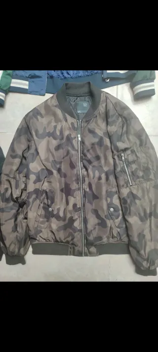 Pack 4 Chaquetas Talla L marcas Zara y Bershka