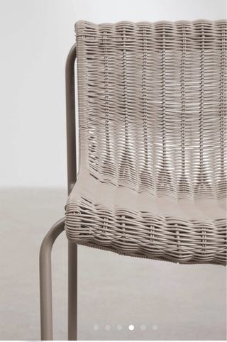 2 Taburetes Beige/Gris Metal y Mimbre
