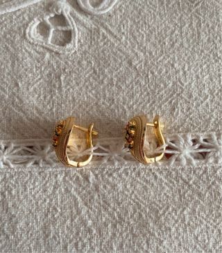 Brincos Placa Ouro com Pedras Coloridas