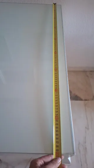 Mesa de salón madera blanca con tapa de cristal