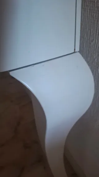 Mesa de salón madera blanca con tapa de cristal