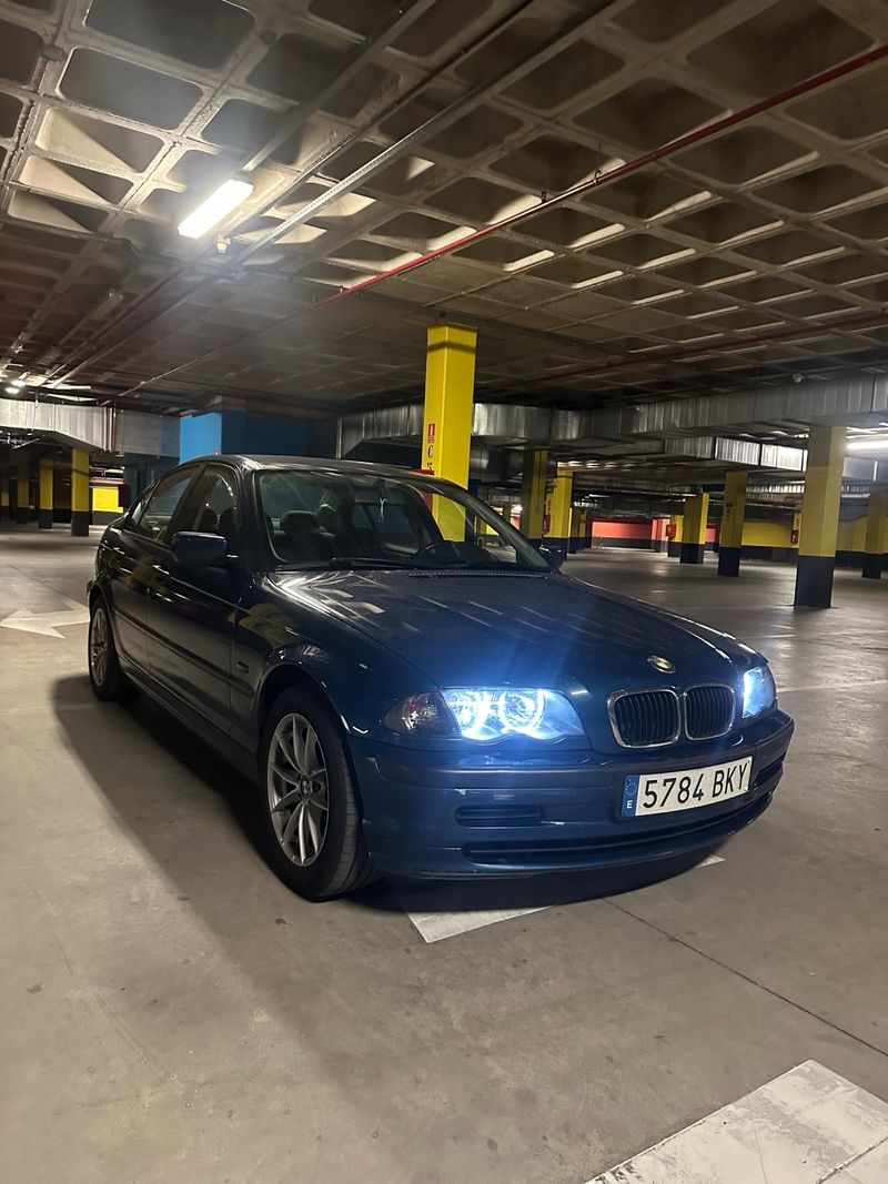 BMW Serie 3 2001 - foto 1