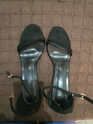 Sandalias tacón fino negras T40