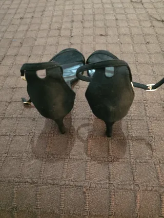 Sandalias tacón fino negras T40