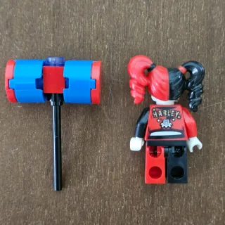 LEGO DC Harley Quinn con Mazo