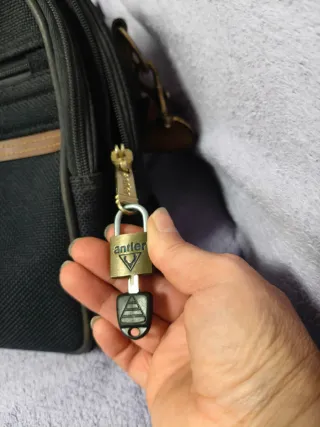 Bolsa de viaje Antler negra