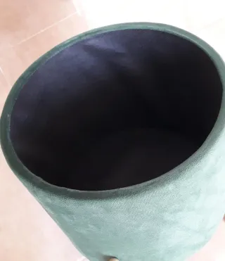 Taburete terciopelo verde con almacenaje,