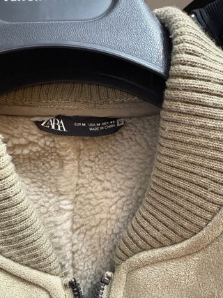 Cazadora beige con borreguillo