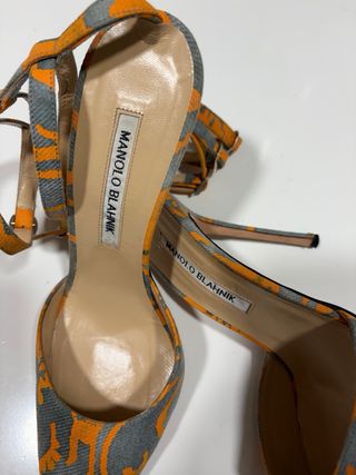 Manolo Blahnik Giraffe tacones anudados