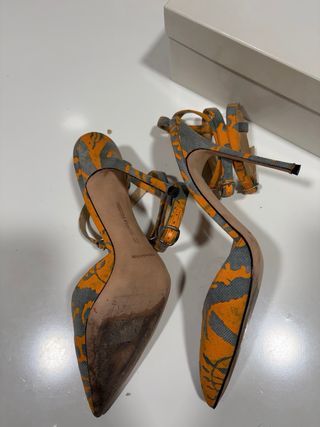 Manolo Blahnik Giraffe tacones anudados