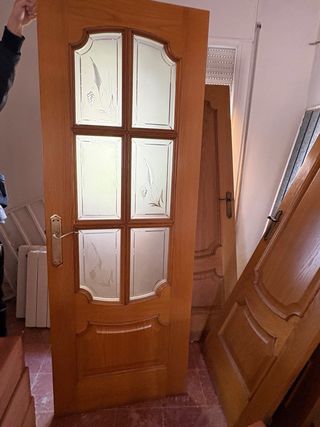 Puerta de madera clásica