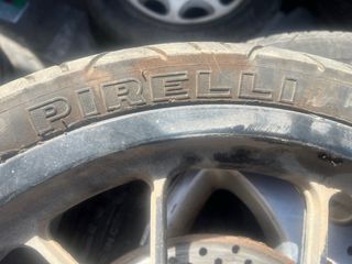 Rueda de moto con disco de freno