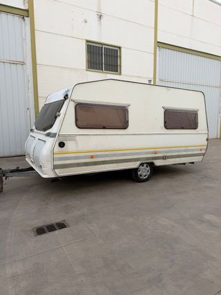 Caravana Sun Roller 750kg.