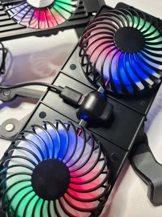 Base Refrigeración Portátil 4 Ventiladores RGB