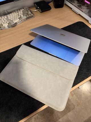 MacBook Air 15” M2 8GB / 256GB Plata