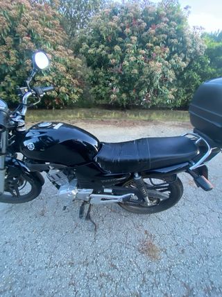 Yamaha YBR 125 Negra