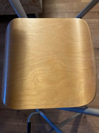 Mesa alta y 4 taburetes madera y metal