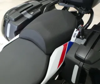 BMW R1250RS 2023 - 26.800 km extras