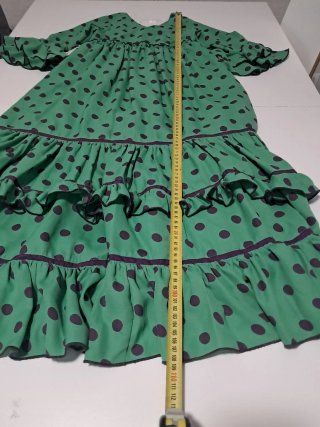 Traje Flamenca Niña, manton, flores y pendientes