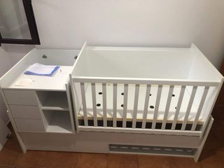 Cuna convertible a cama infantil