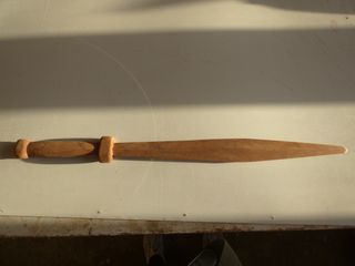 Espada de madera artesanal