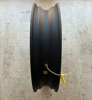 Llanta Delantera BMW HP Negra